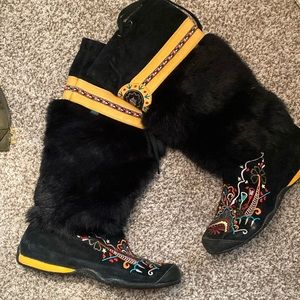Brand new hush puppy suede boots